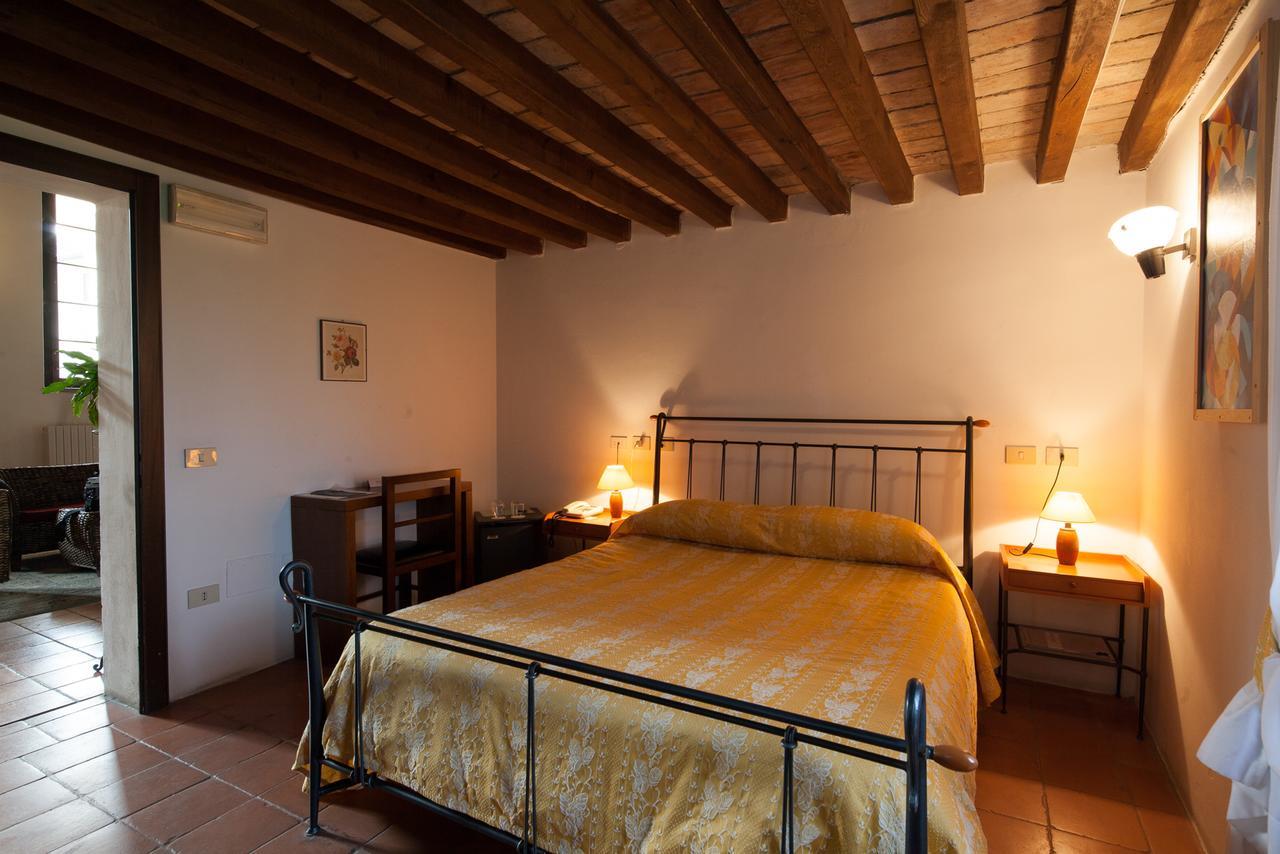 Relais Fontevivo Hotel Kültér fotó